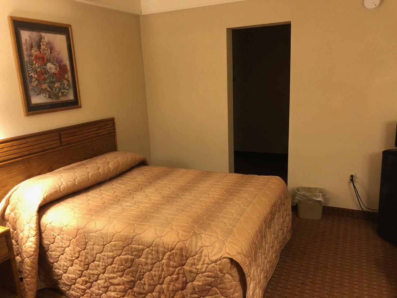 Relax Inn Растон Экстерьер фото