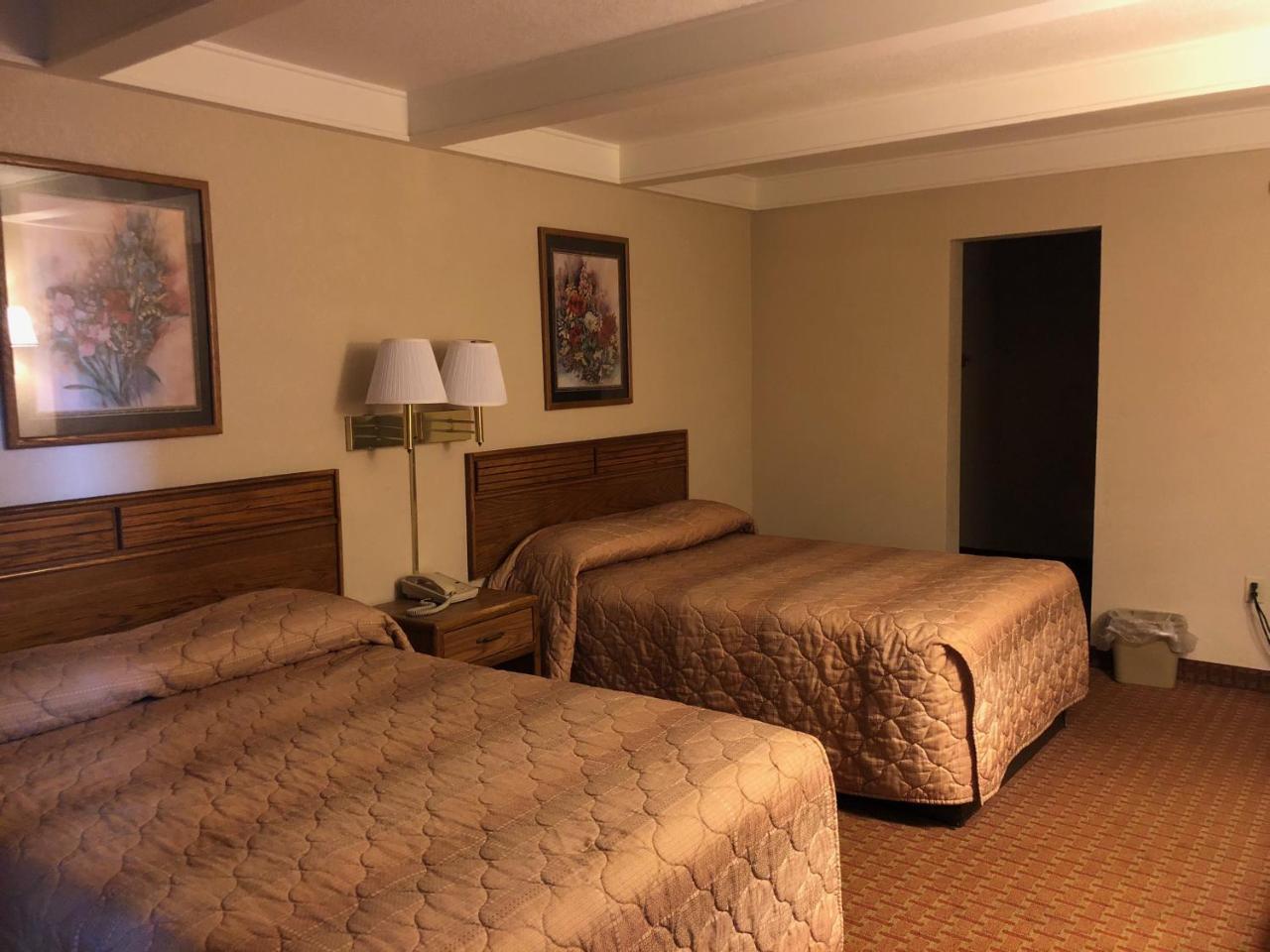 Relax Inn Растон Экстерьер фото