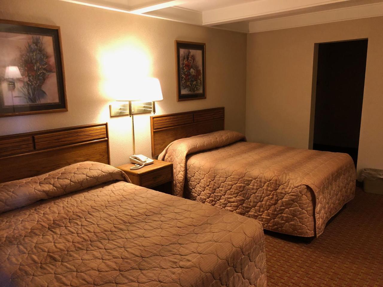 Relax Inn Растон Экстерьер фото